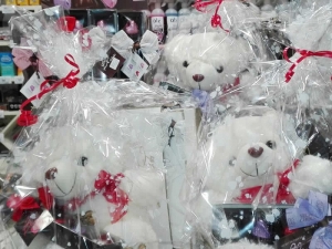 Pack San Valentín: bombones y peluche